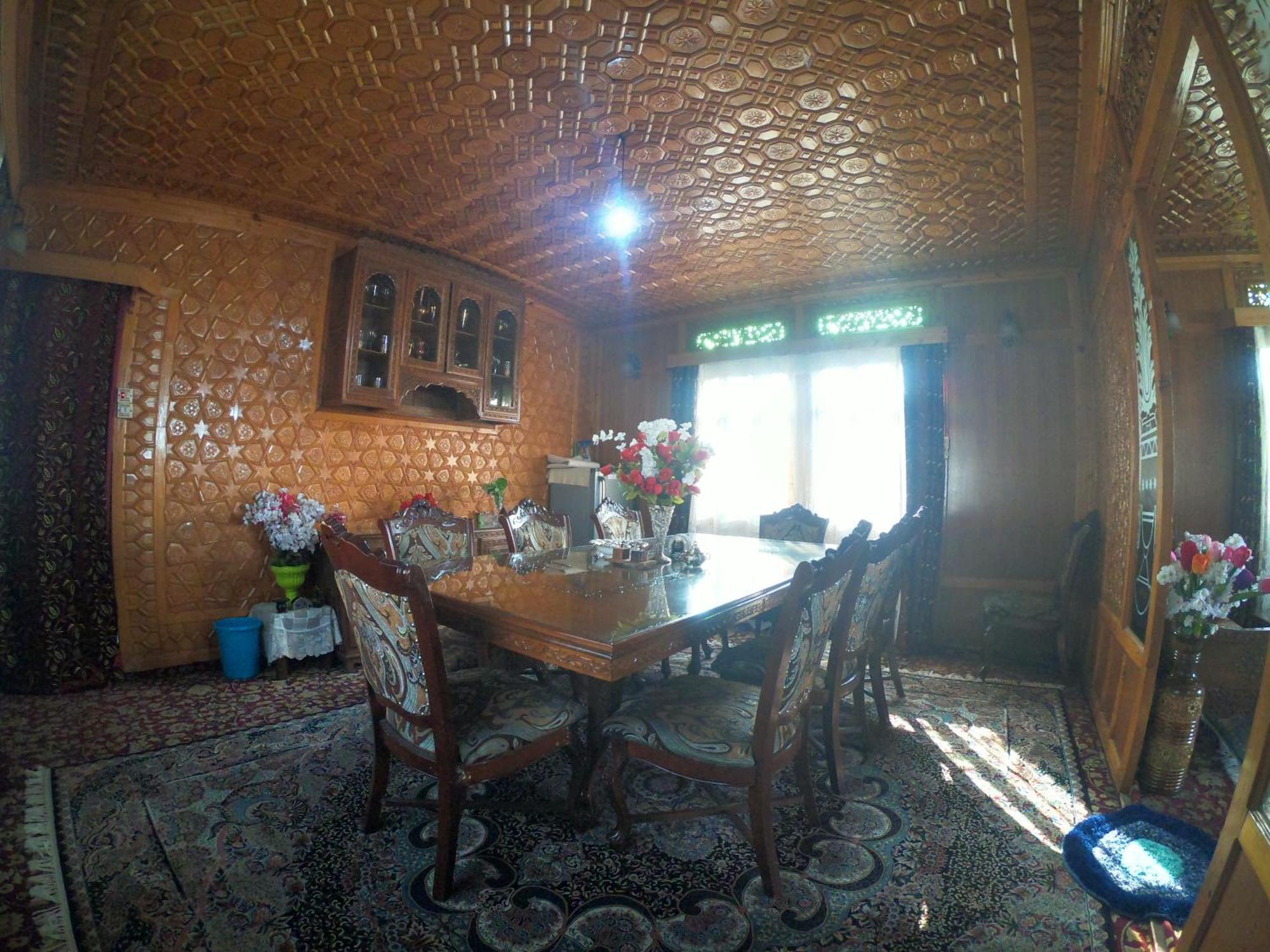 Goona Palace Houseboats Srīnagar Exterior foto