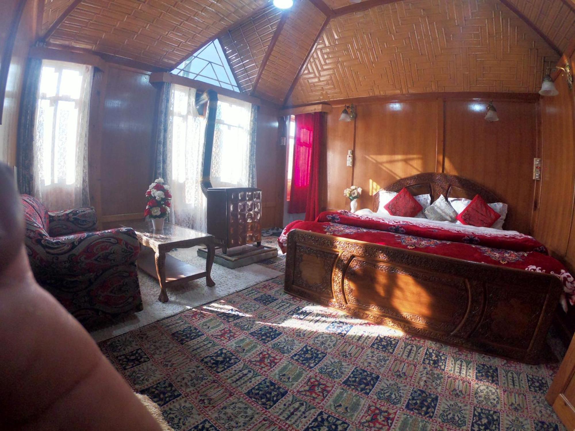 Goona Palace Houseboats Srīnagar Exterior foto
