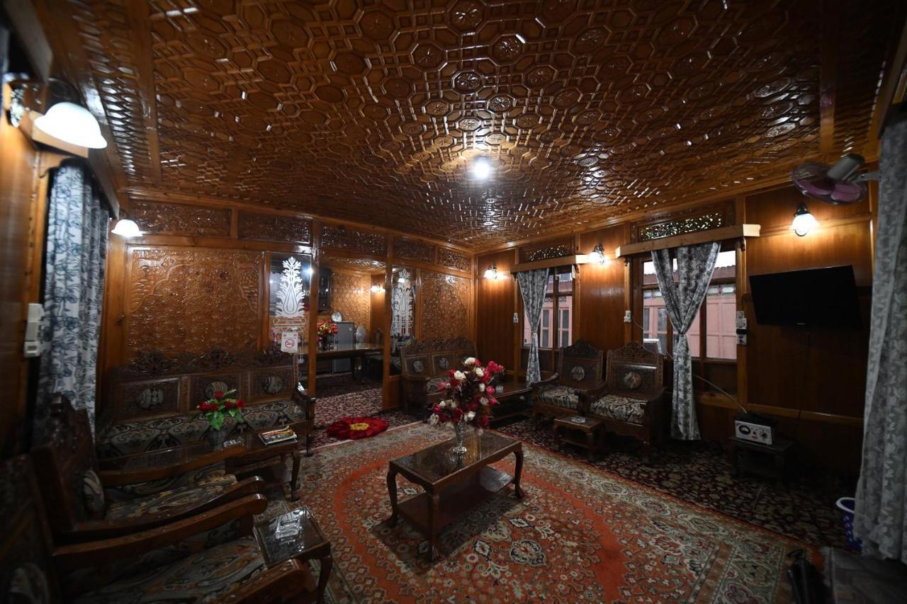 Goona Palace Houseboats Srīnagar Exterior foto