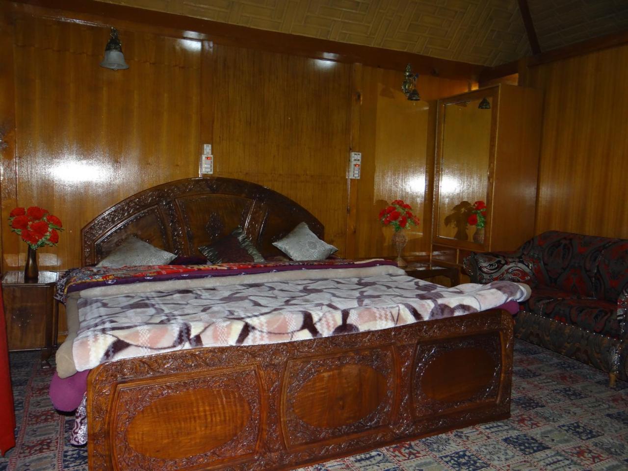 Goona Palace Houseboats Srīnagar Exterior foto